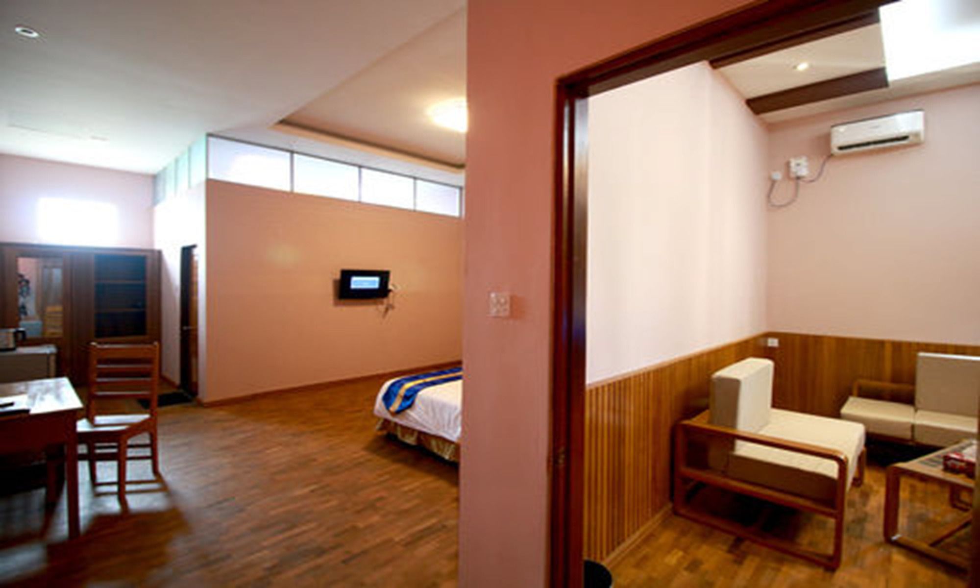 Famous Hotel Bago Exterior foto